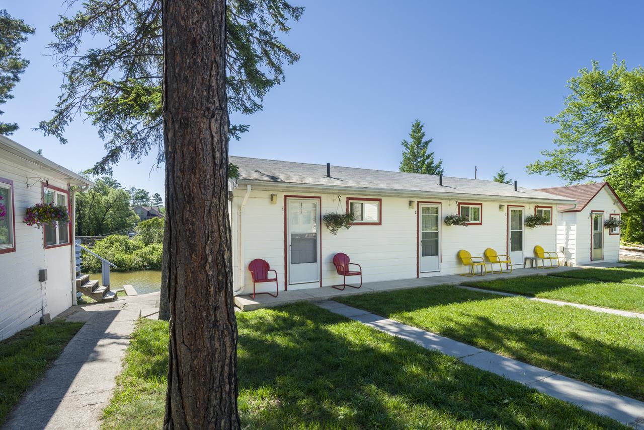 Hollywood Cottages Wasaga Beach Εξωτερικό φωτογραφία