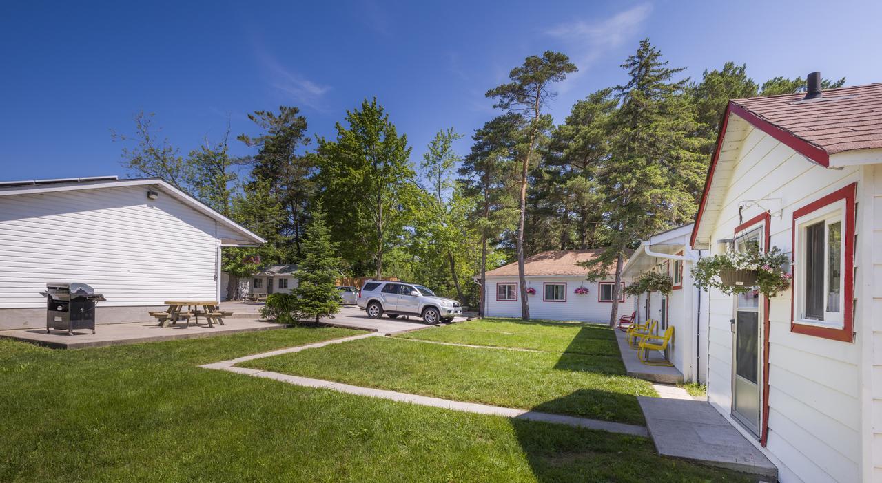 Hollywood Cottages Wasaga Beach Εξωτερικό φωτογραφία